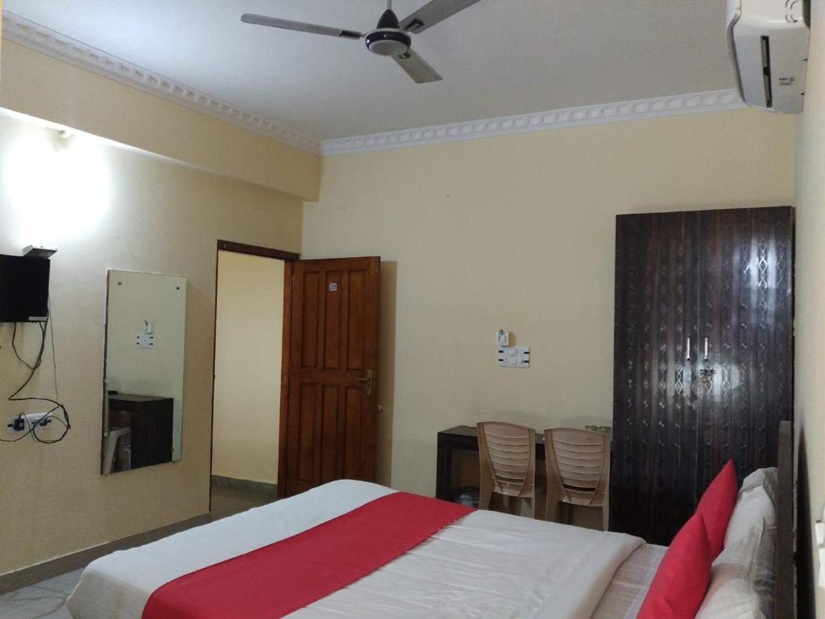 Staymaker Srinivasa Residency Саклешпур Екстериор снимка