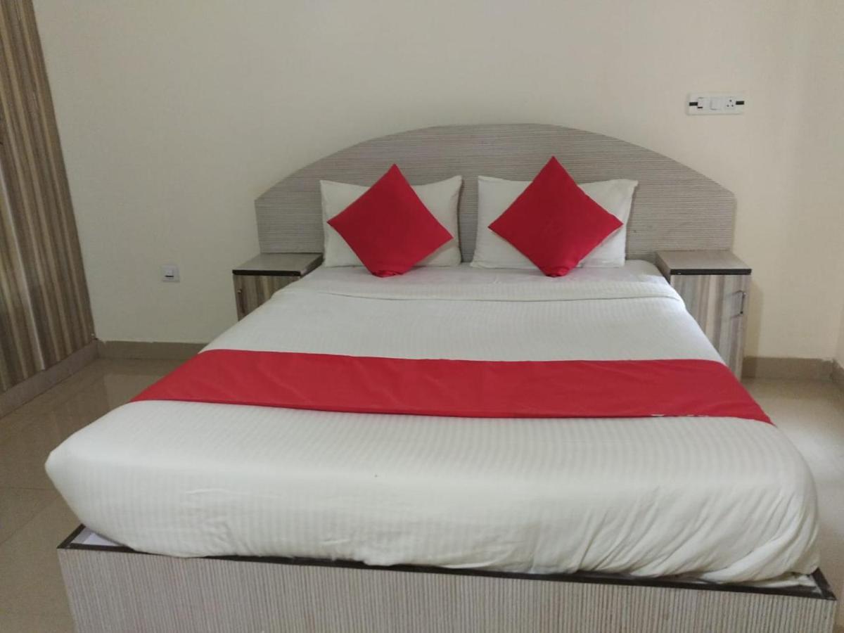 Staymaker Srinivasa Residency Саклешпур Екстериор снимка