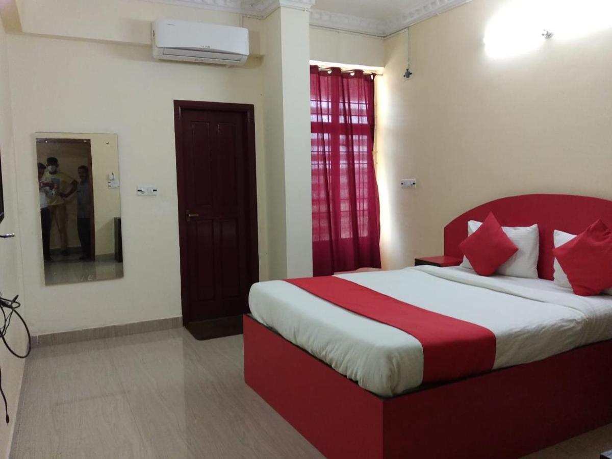 Staymaker Srinivasa Residency Саклешпур Екстериор снимка